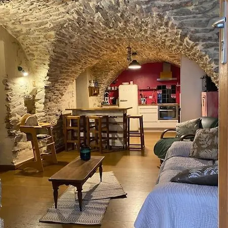 Charmante Cave Voutee 4 Personnes *